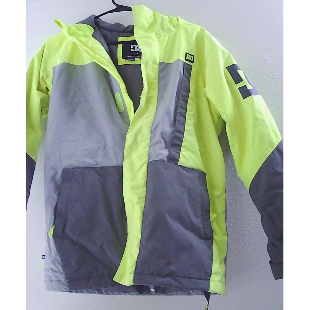 DC 10k Waterproof Insulated Snowboarding Hooded Ski Jacket Unisex, Youth Size 14
